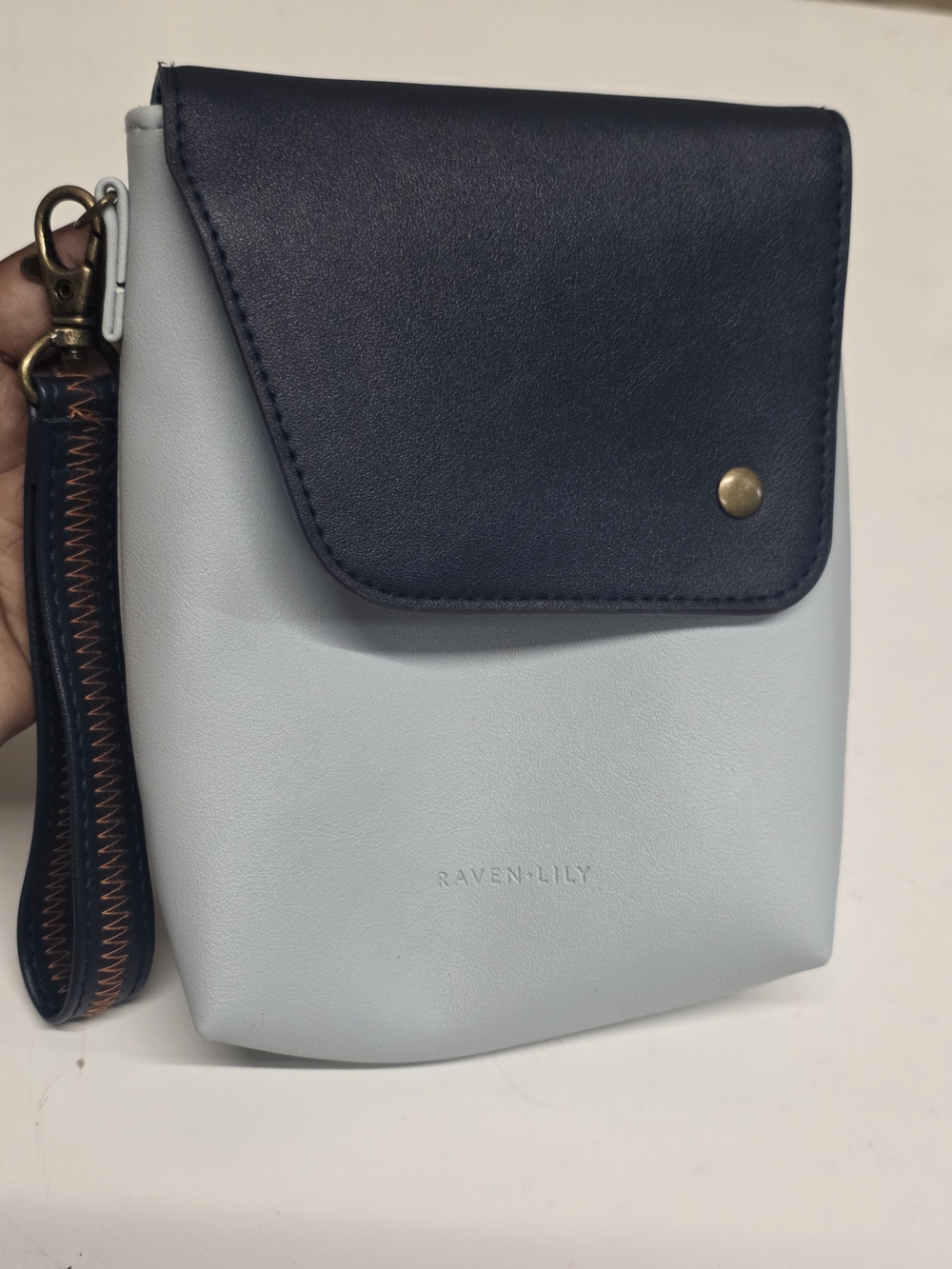 Raven + Lily Two-Tone Navy and Light Blue Crossbody Bag